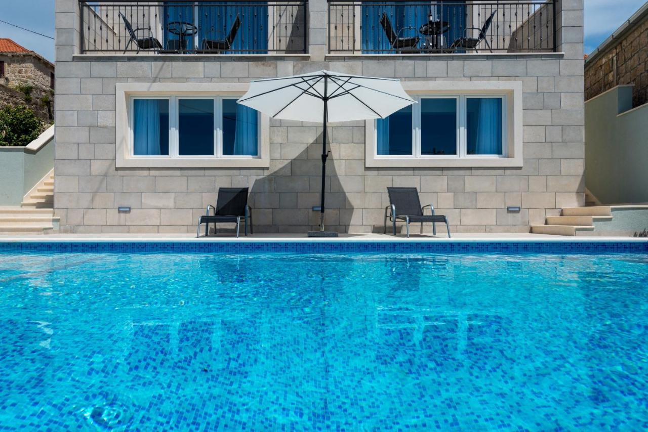 Apartments Villa Kabalero Груда Экстерьер фото